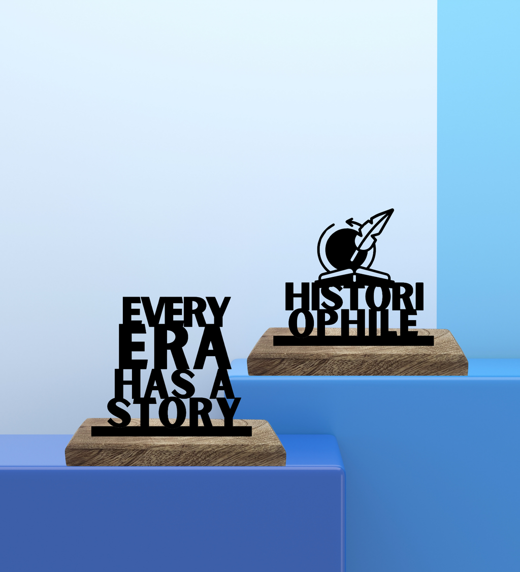 Historiophile Set of 2 Table Décor