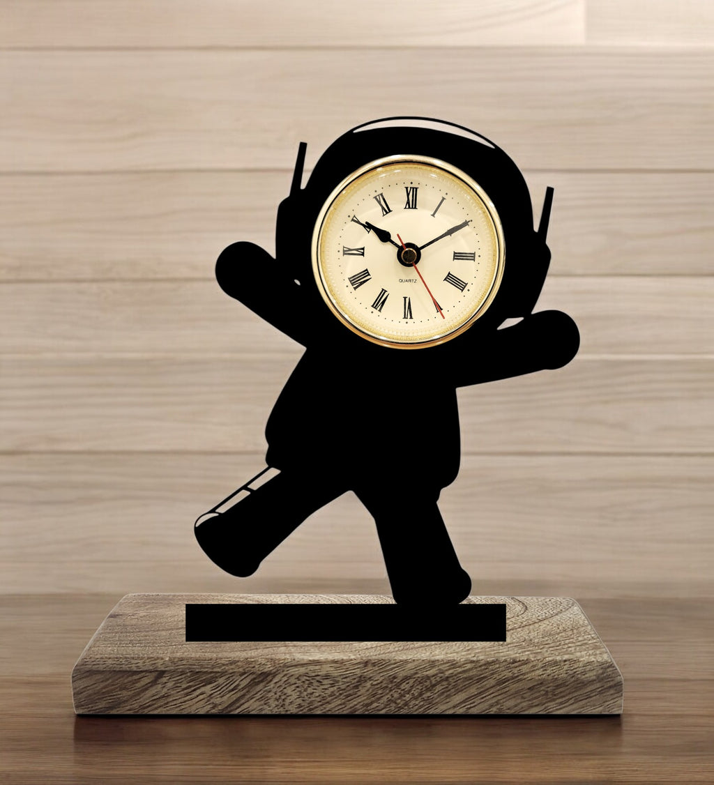 Astronaut Black Table Clock